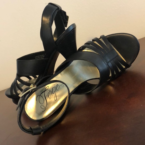 Fergie Black Leather Platform Sandals Sz8 - Picture 4 of 7